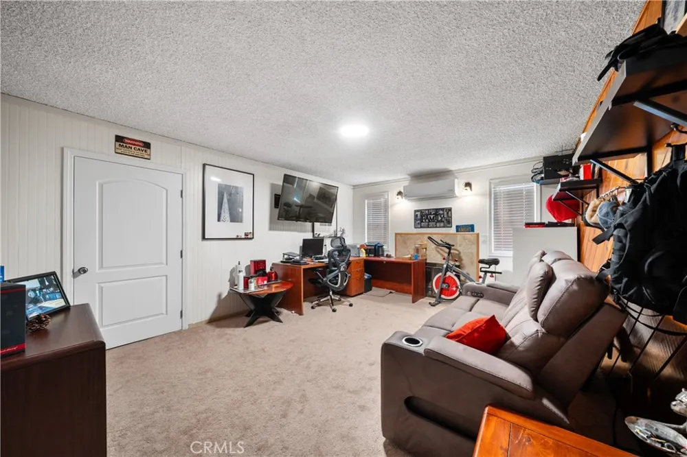 26173 Abdale Newhall, CA 91321