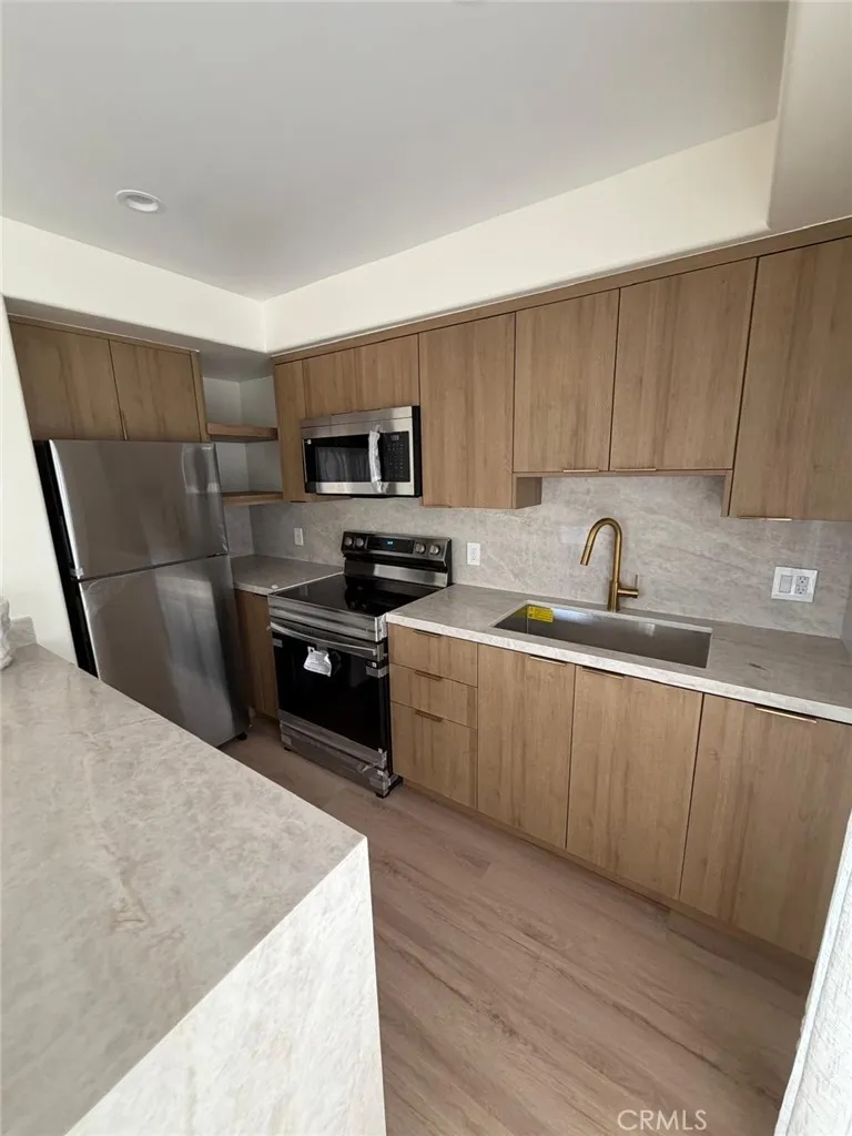 26173 Abdale Newhall, CA 91321