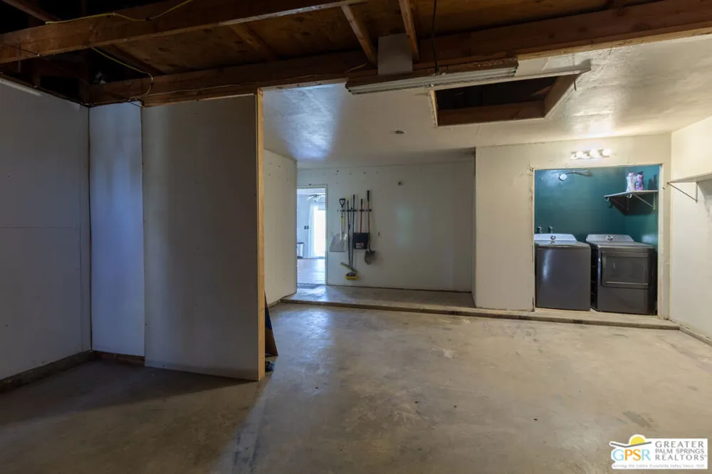 6070 Chia Avenue Twentynine Palms, CA 92277