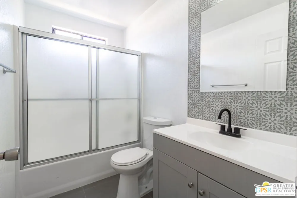 6070 Chia Avenue Twentynine Palms, CA 92277