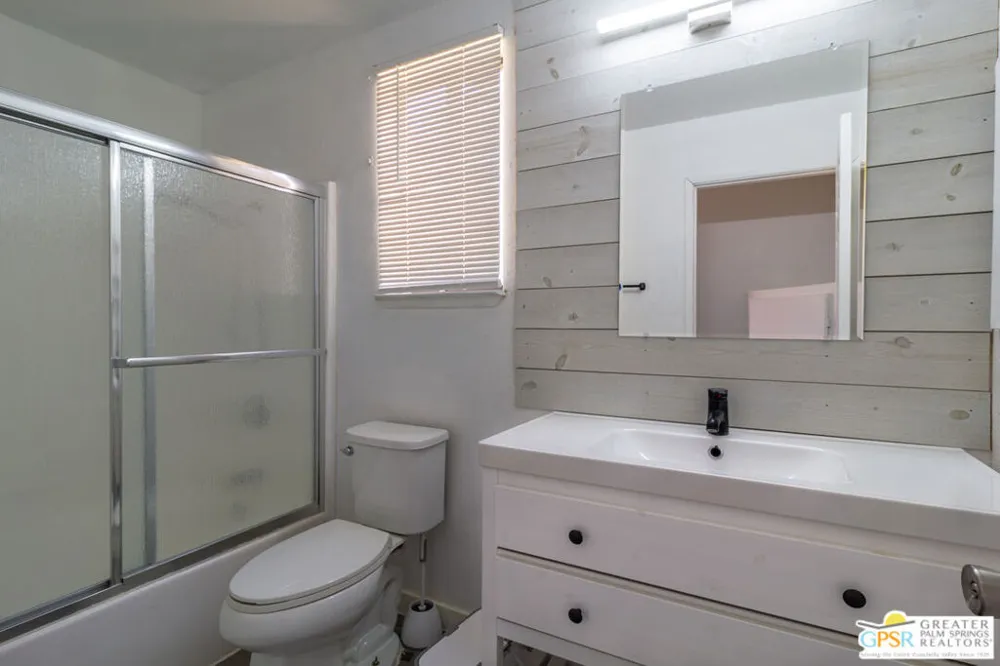 6070 Chia Avenue Twentynine Palms, CA 92277