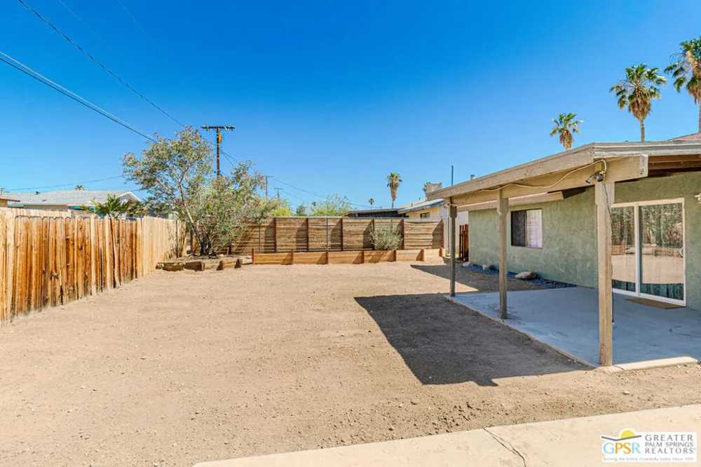 6070 Chia Avenue Twentynine Palms, CA 92277