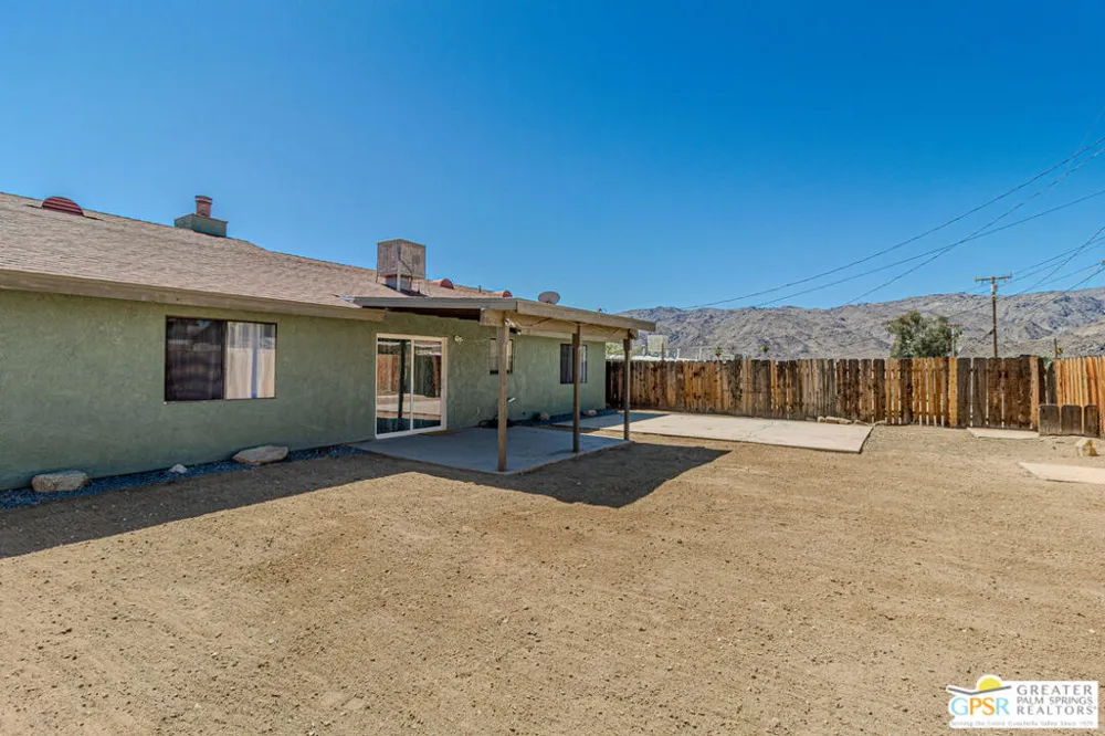 6070 Chia Avenue Twentynine Palms, CA 92277