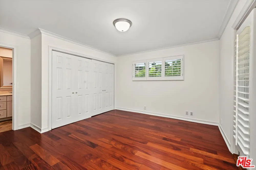 860 Bronze Lane Los Angeles, CA 90049