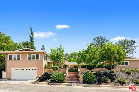 860 Bronze Lane