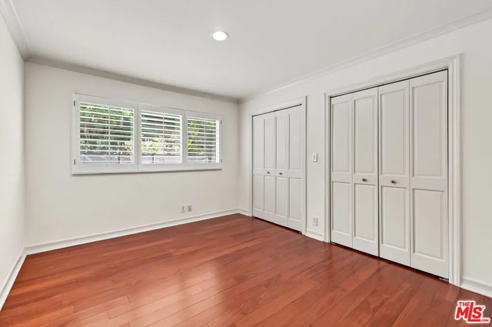 860 Bronze Lane Los Angeles, CA 90049