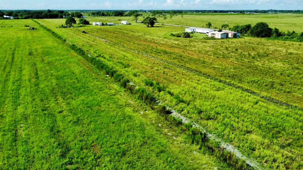 1934 NE 96th Ave. Road Okeechobee, FL 34974