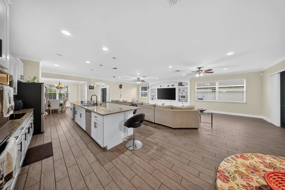 8067 KIAWAH Trace Port St. Lucie, FL 34986