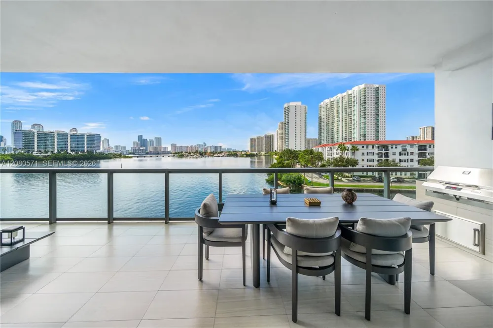 3300 NE 188th St #312 Aventura, FL 33180