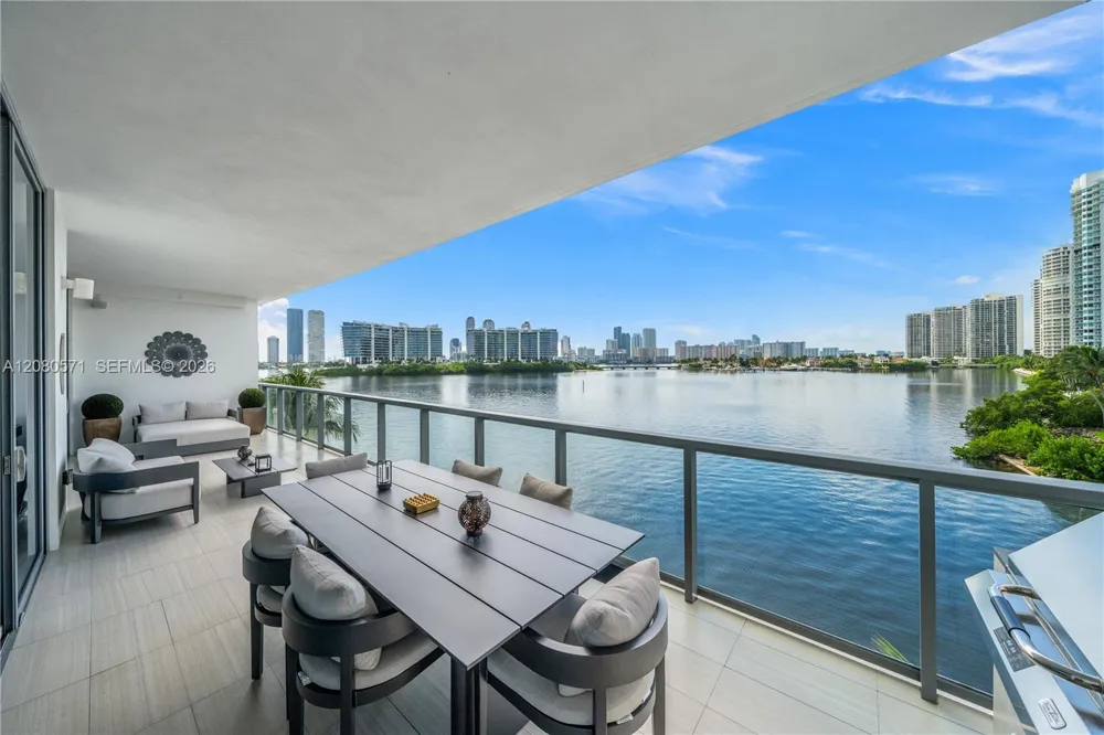 3300 NE 188th St #312 Aventura, FL 33180