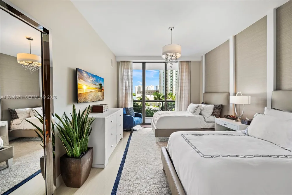 3300 NE 188th St #312 Aventura, FL 33180