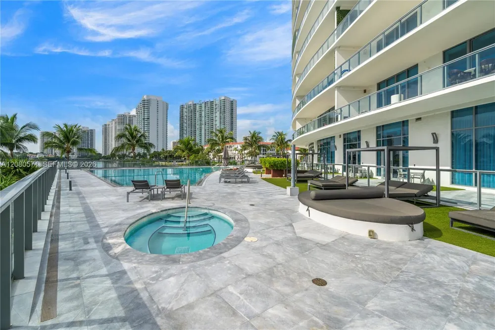 3300 NE 188th St #312 Aventura, FL 33180