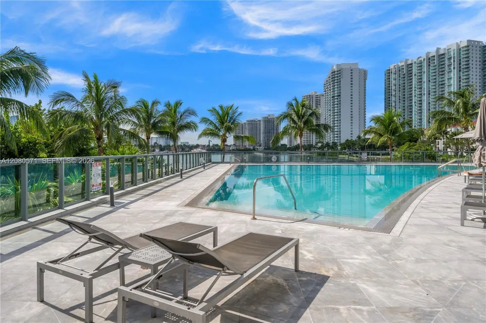 3300 NE 188th St #312 Aventura, FL 33180