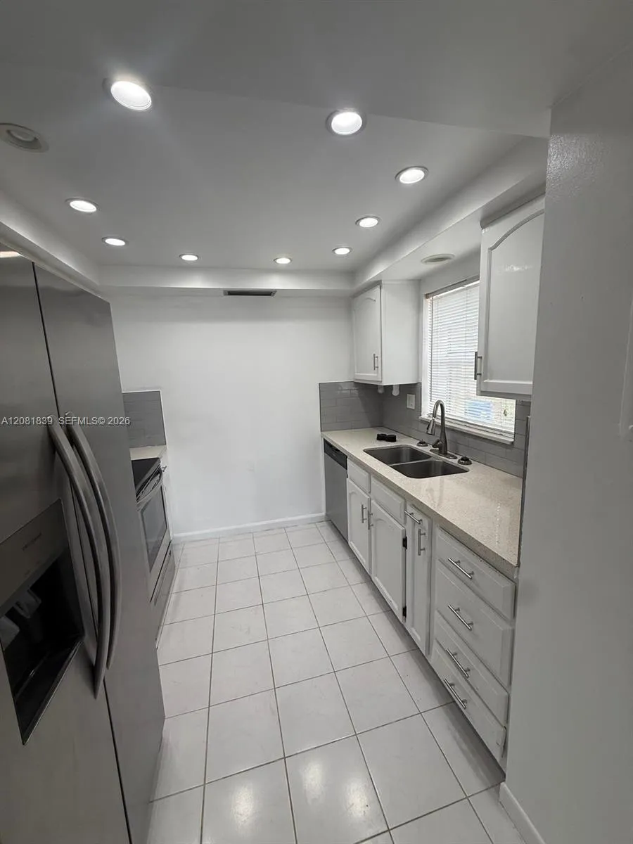 3581 NW 95th Ter #601 Sunrise, FL 33351