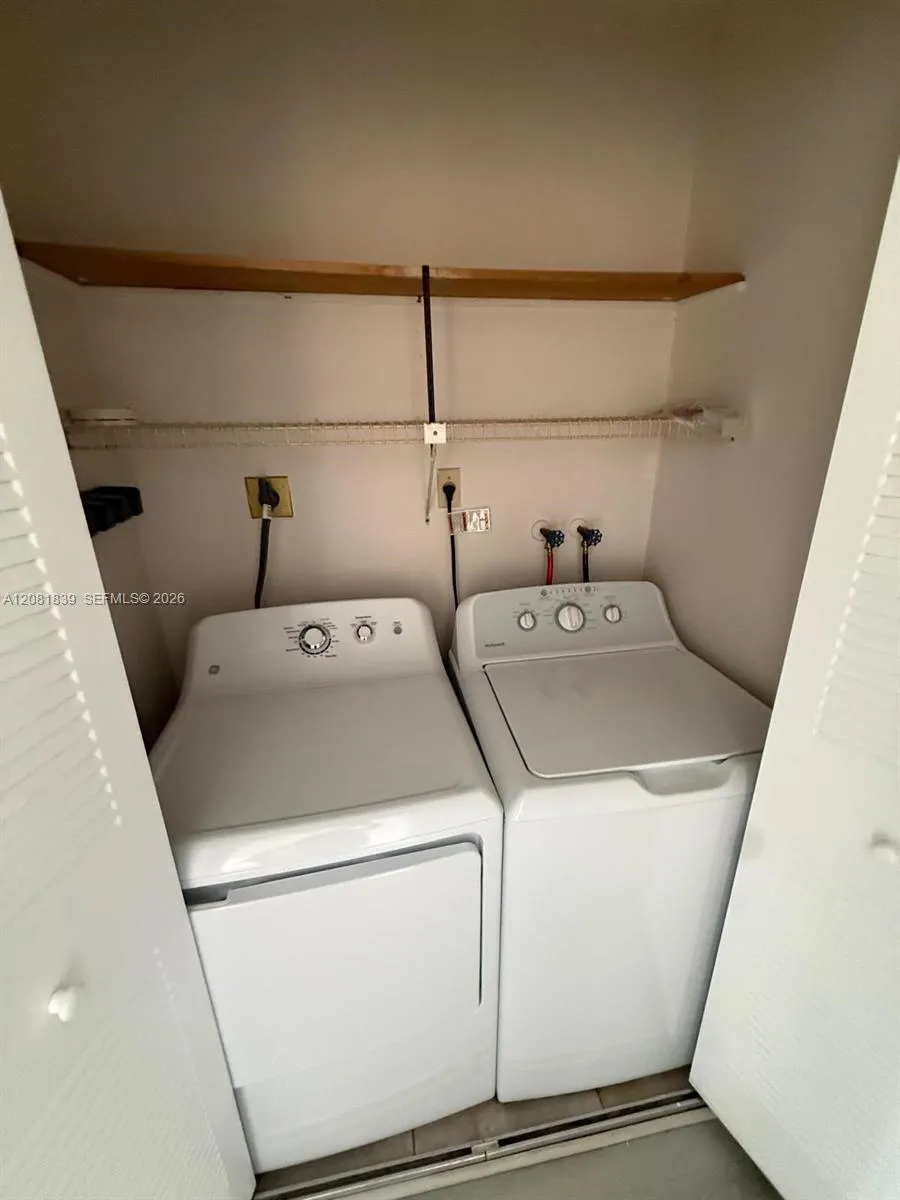 3581 NW 95th Ter #601 Sunrise, FL 33351