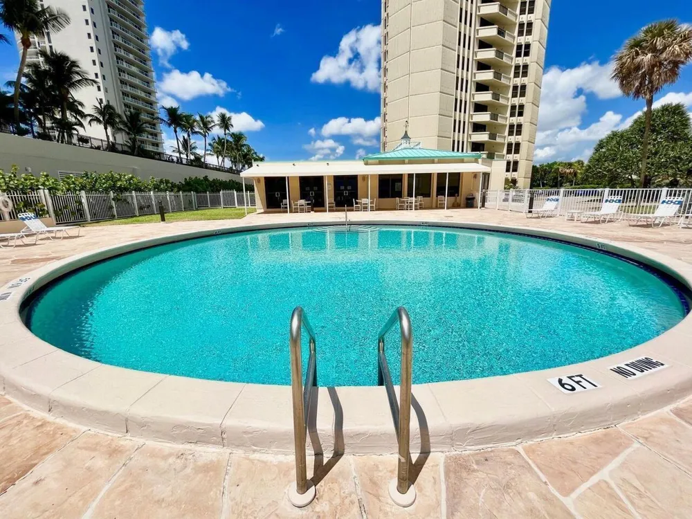 2800 OCEAN DRIVE #B-2D Singer Island, FL 33404