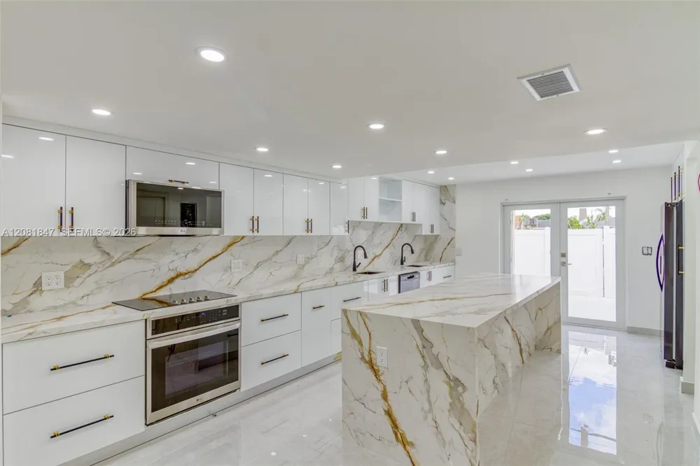 5235 SW 40th Ave #38 Dania Beach, FL 33314