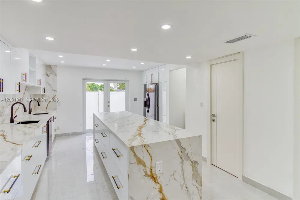 5235 SW 40th Ave #38 Dania Beach, FL 33314