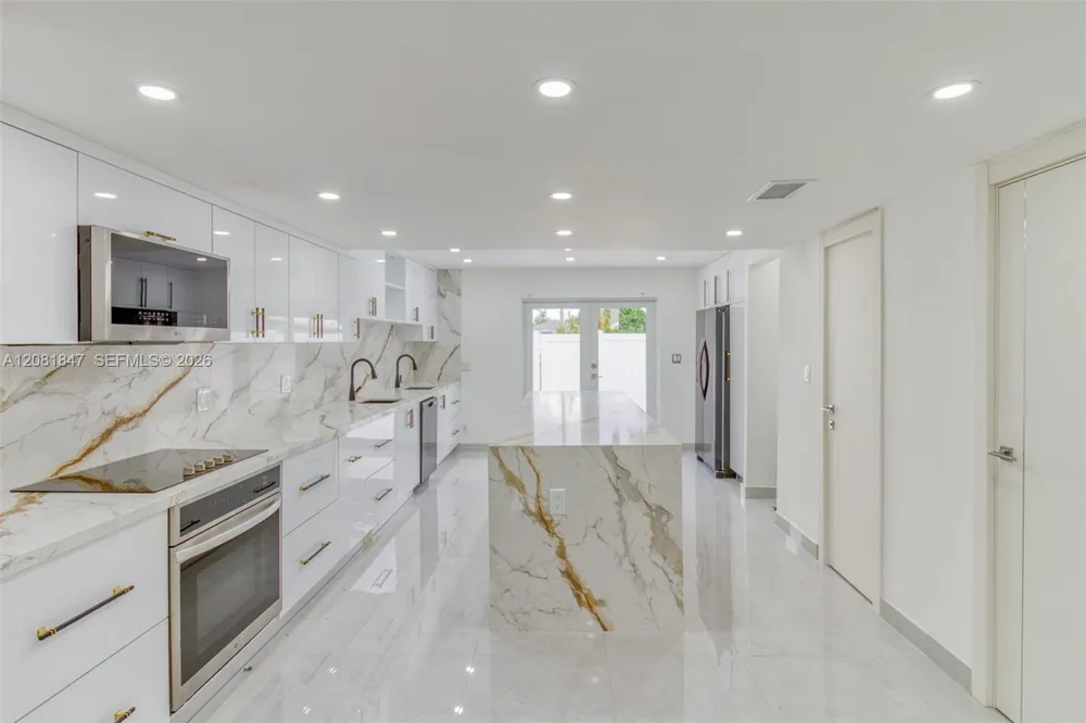 5235 SW 40th Ave #38 Dania Beach, FL 33314