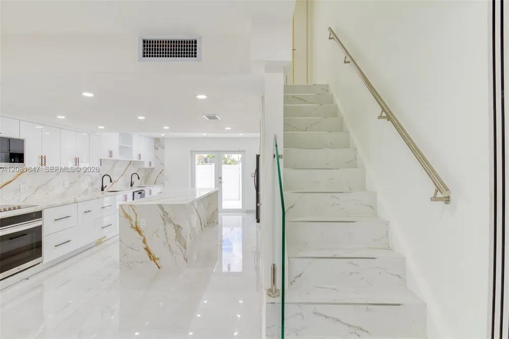 5235 SW 40th Ave #38 Dania Beach, FL 33314