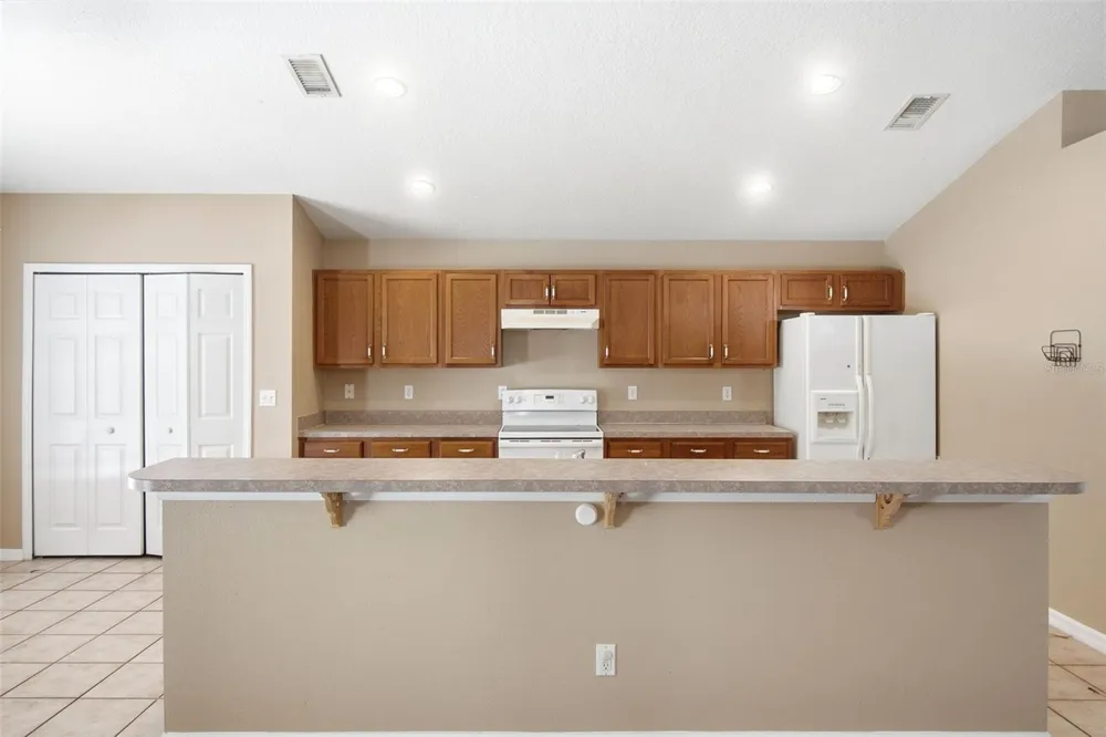 2255 MERRY ROAD Tavares, FL 32778