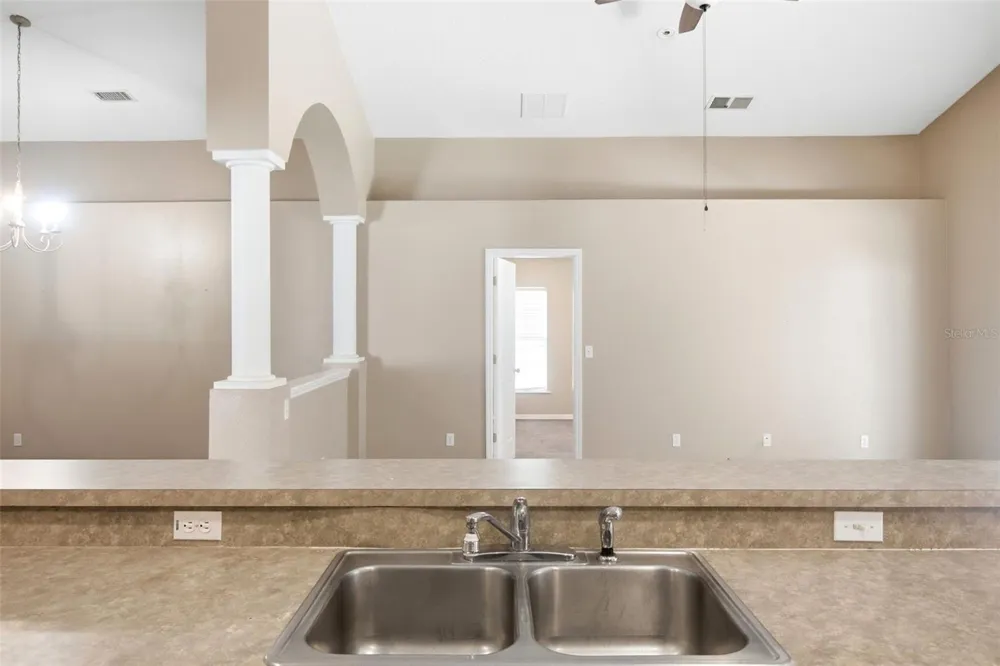 2255 MERRY ROAD Tavares, FL 32778