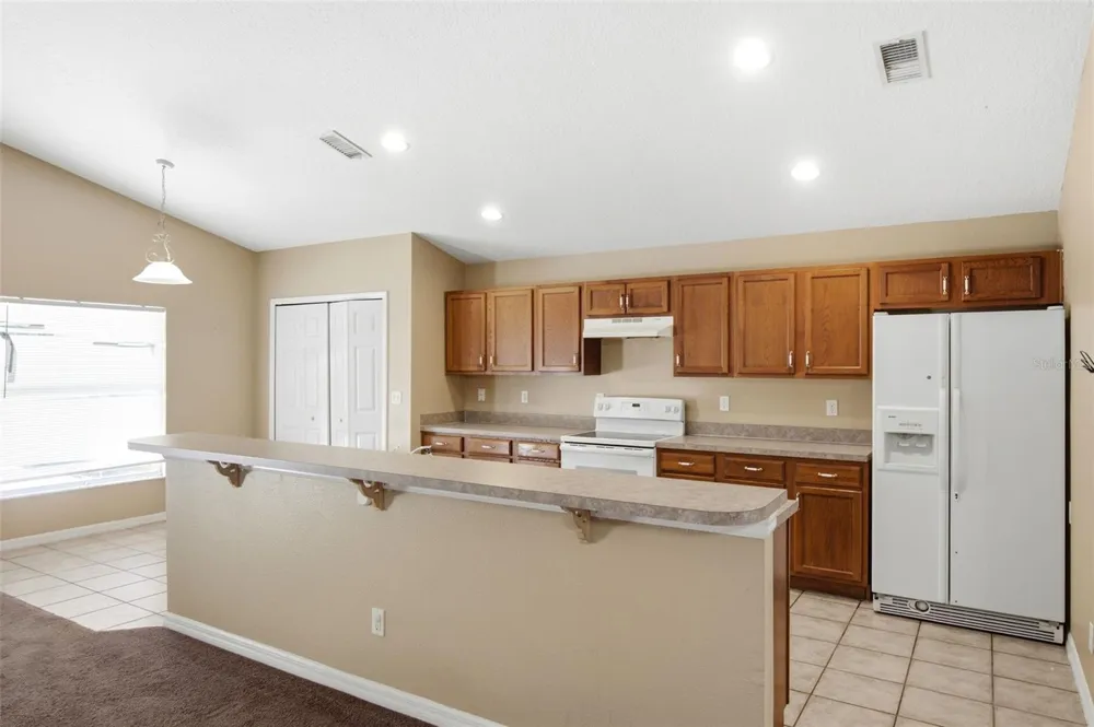 2255 MERRY ROAD Tavares, FL 32778