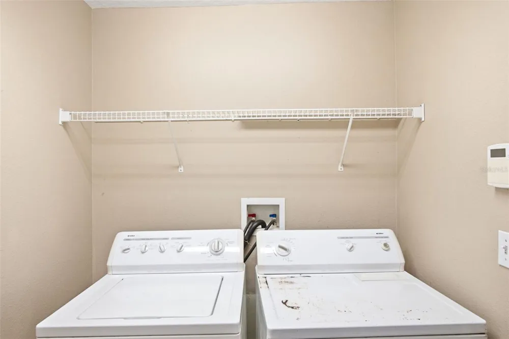 2255 MERRY ROAD Tavares, FL 32778