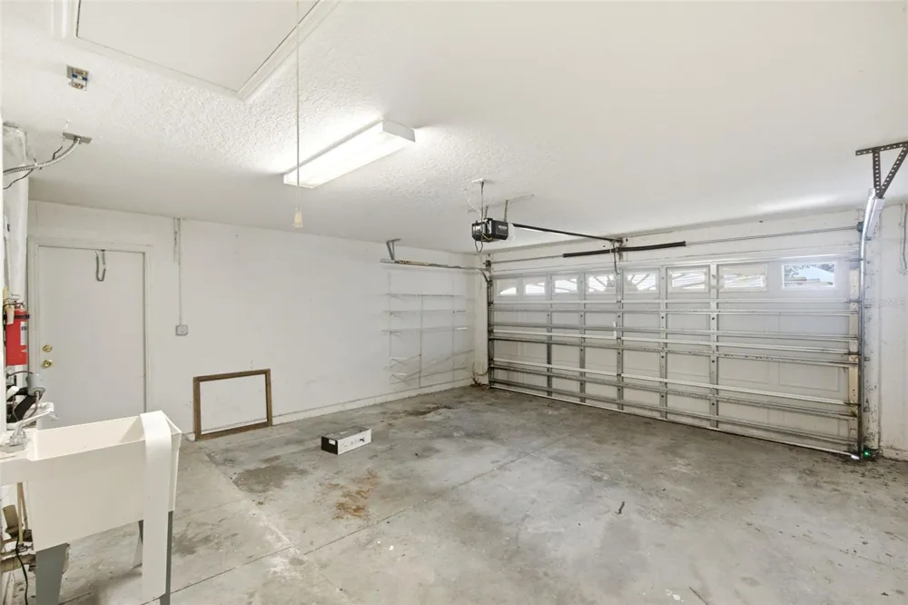 2255 MERRY ROAD Tavares, FL 32778