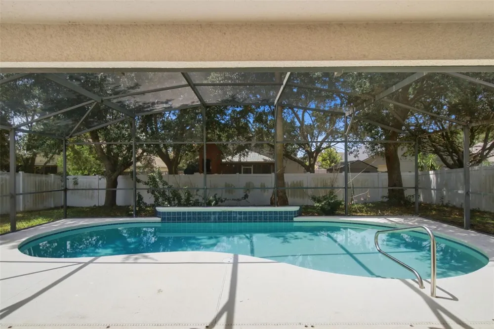 2255 MERRY ROAD Tavares, FL 32778