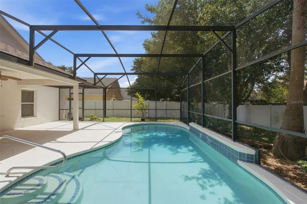 2255 MERRY ROAD Tavares, FL 32778