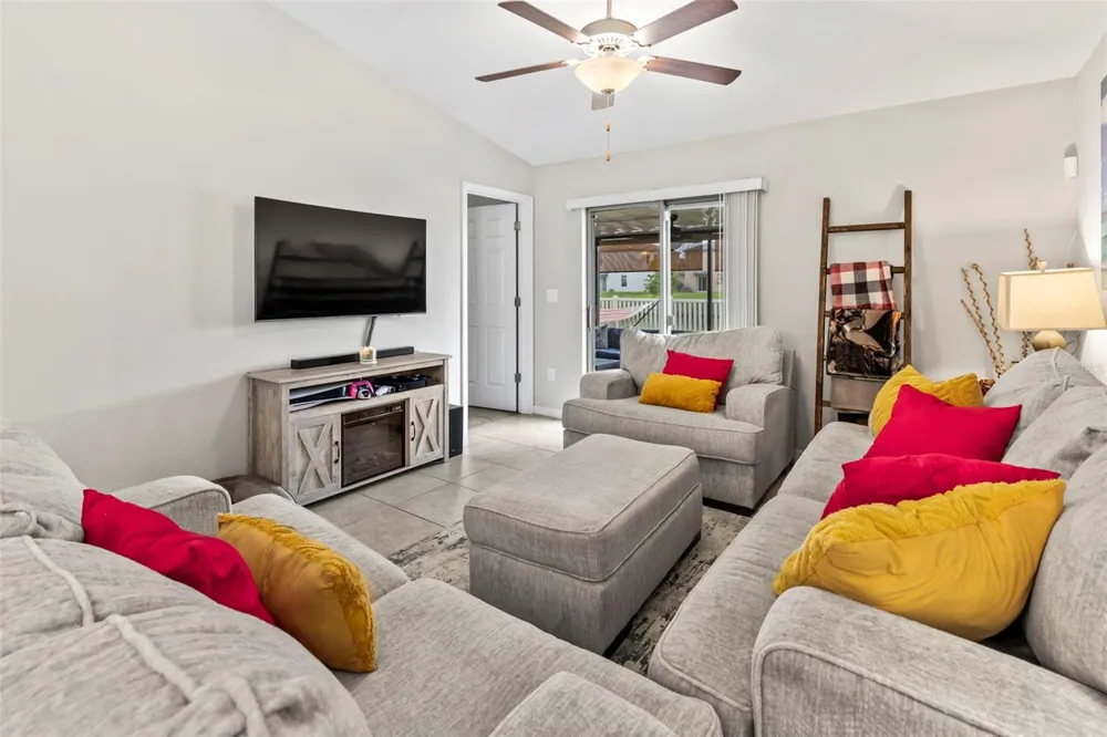 5111 DANDELION STREET Apollo Beach, FL 33572