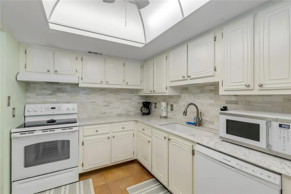 325 CAUSEWAY #D304 New Smyrna Beach, FL 32169