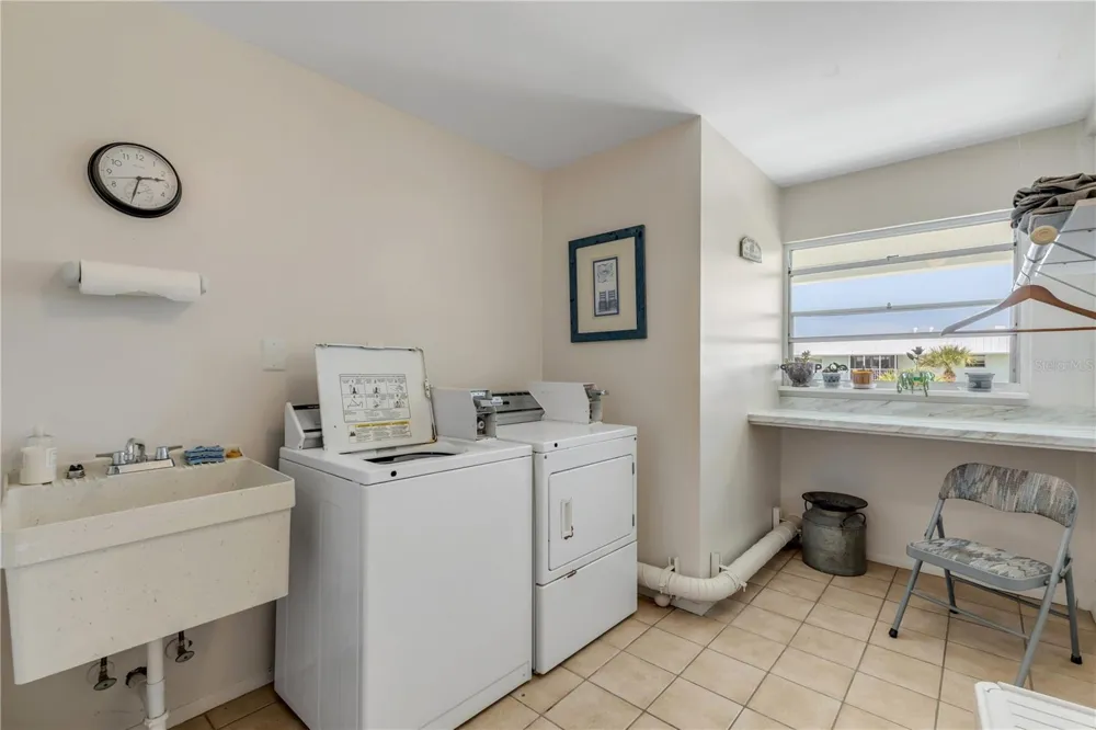 325 CAUSEWAY #D304 New Smyrna Beach, FL 32169