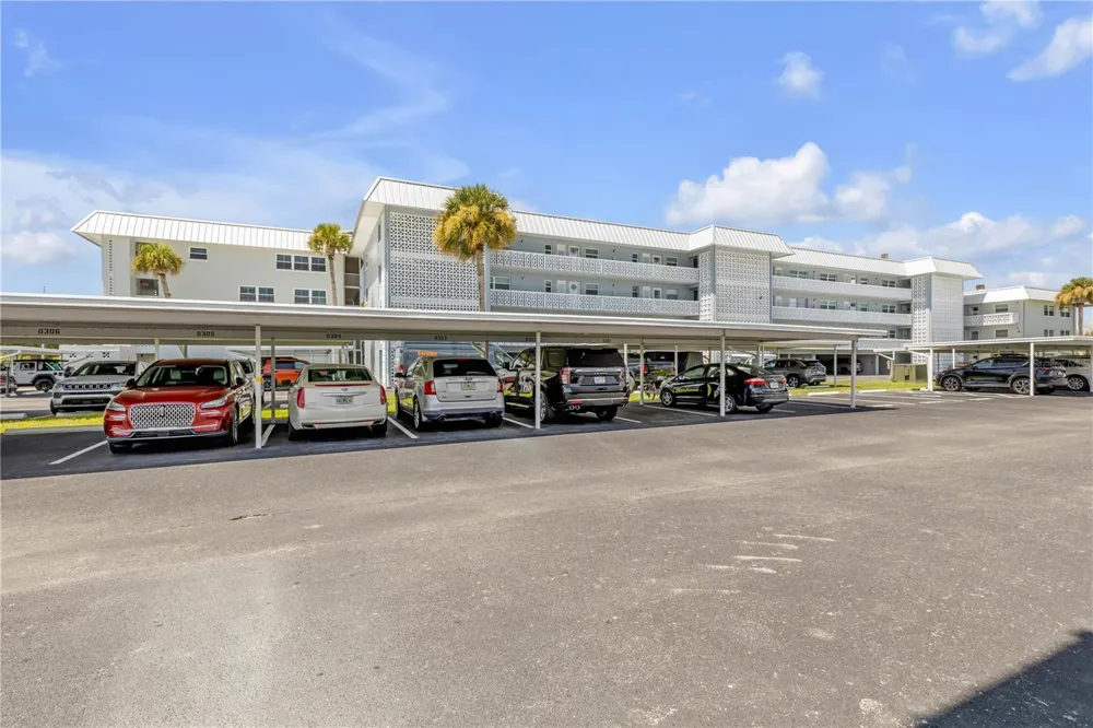 325 CAUSEWAY #D304 New Smyrna Beach, FL 32169