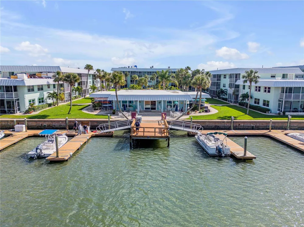 325 CAUSEWAY #D304 New Smyrna Beach, FL 32169