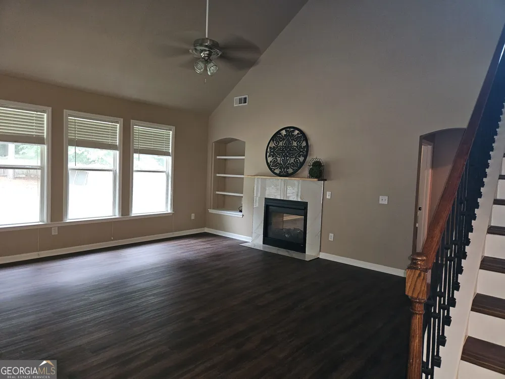 536 Longwood PL Dallas, GA 30132