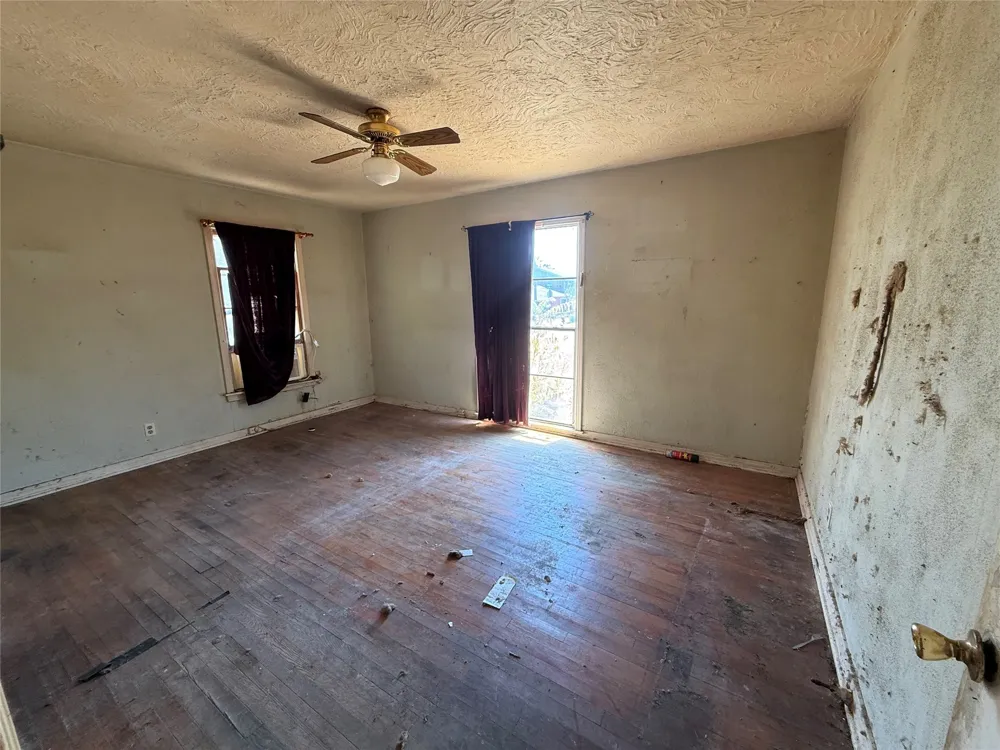 2217 Nina Marie Street Sansom Park, TX 76114