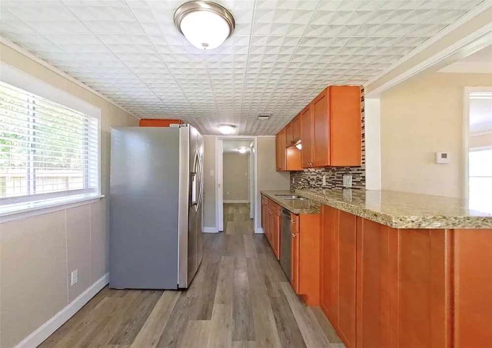 706 S Blackwell Street La Porte, TX 77571