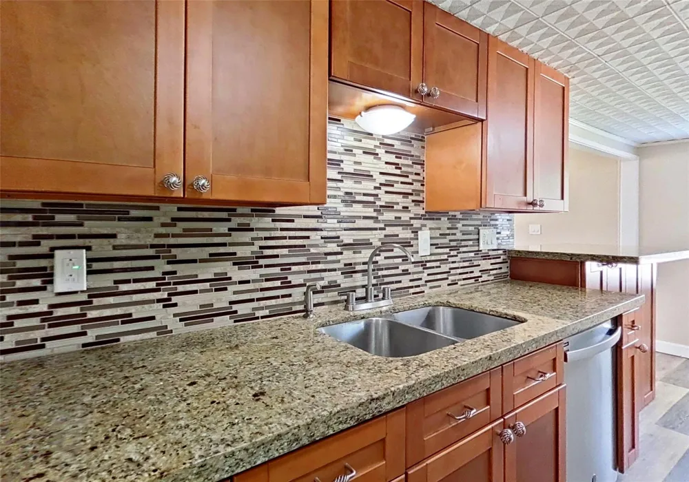 706 S Blackwell Street La Porte, TX 77571