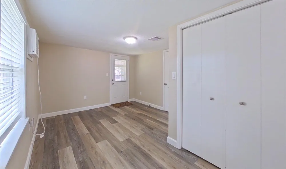 706 S Blackwell Street La Porte, TX 77571