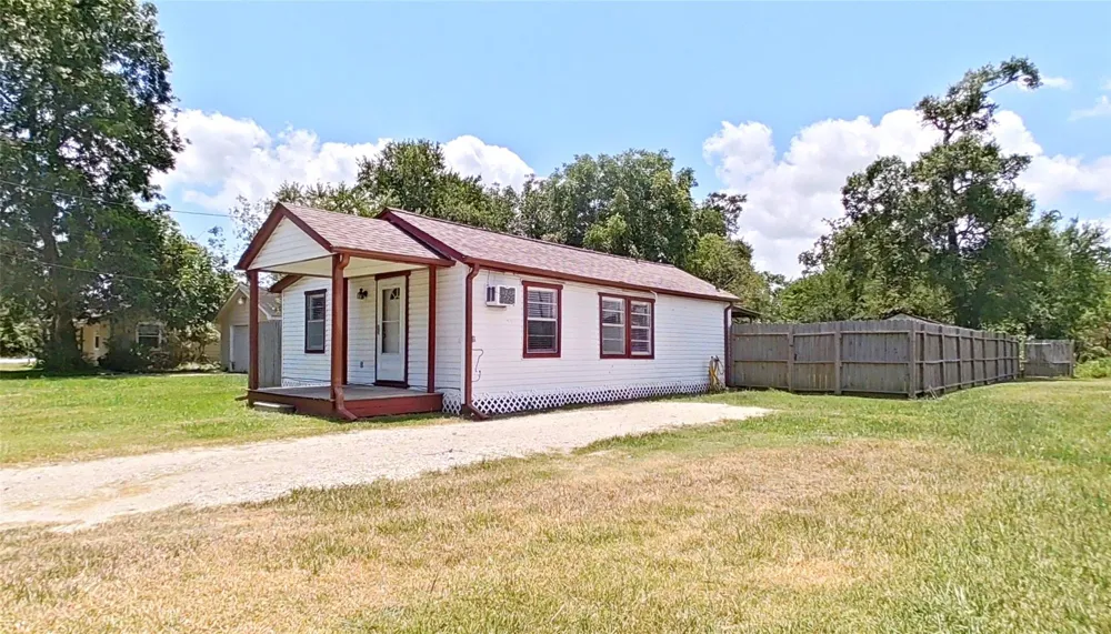 706 S Blackwell Street La Porte, TX 77571