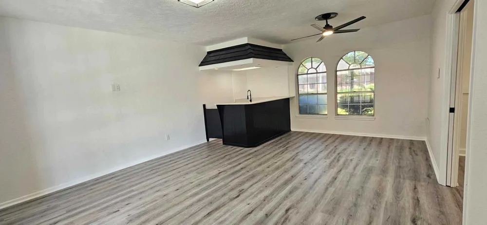 47 W Dansby Drive Galveston, TX 77551