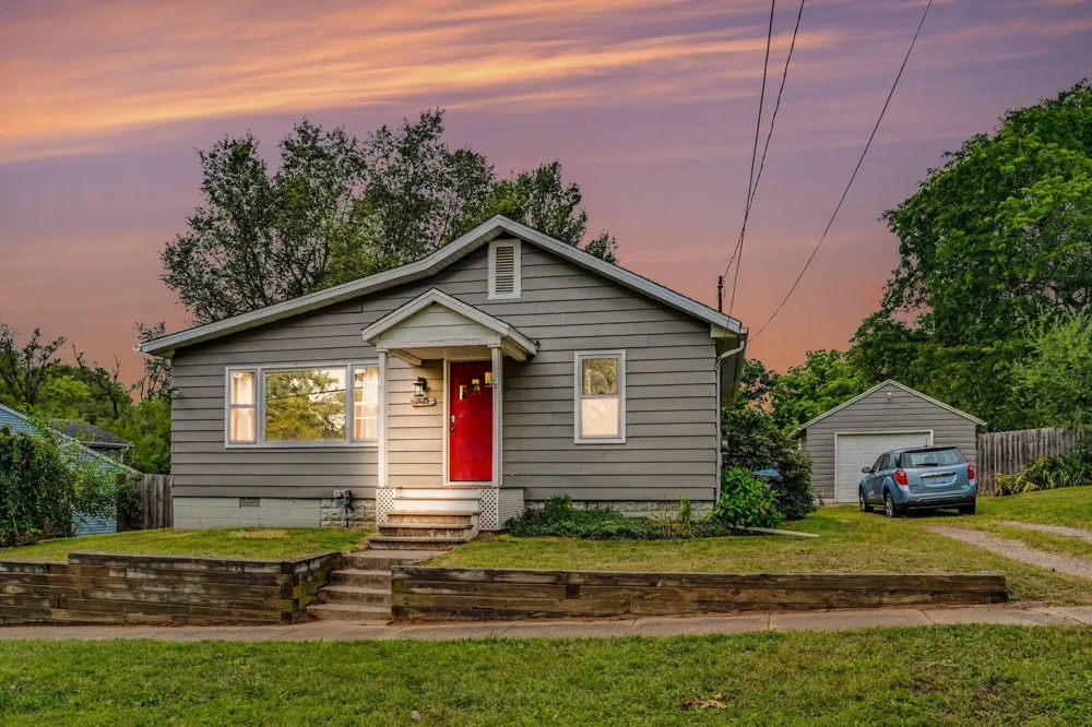3125 Onondaga Avenue Kalamazoo, MI 49004
