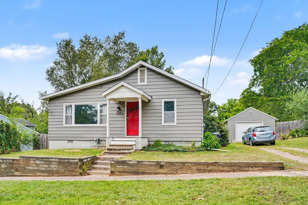 3125 Onondaga Avenue Kalamazoo, MI 49004