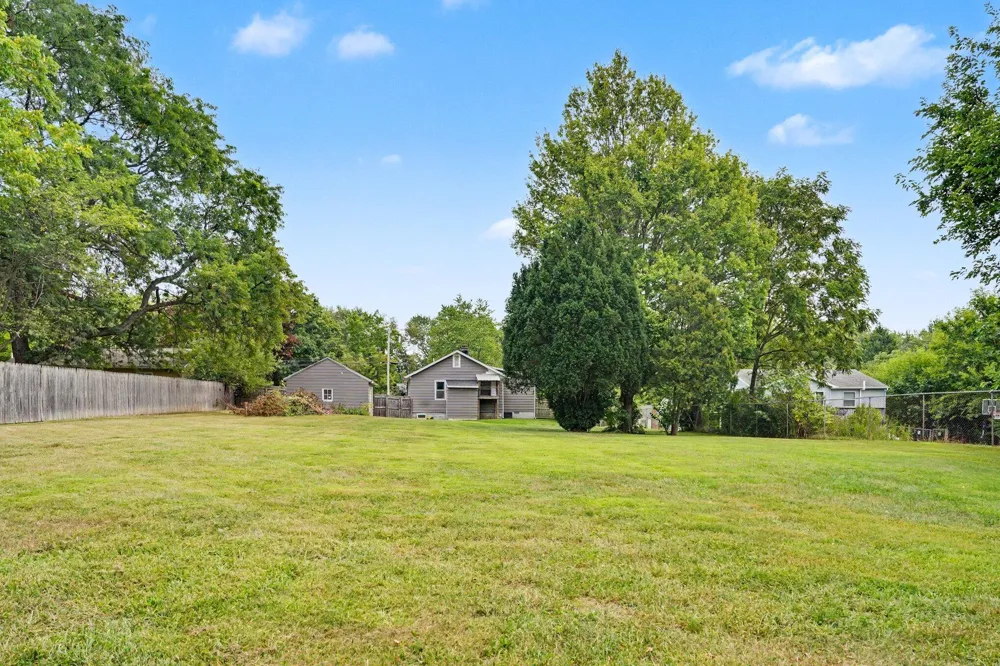 3125 Onondaga Avenue Kalamazoo, MI 49004