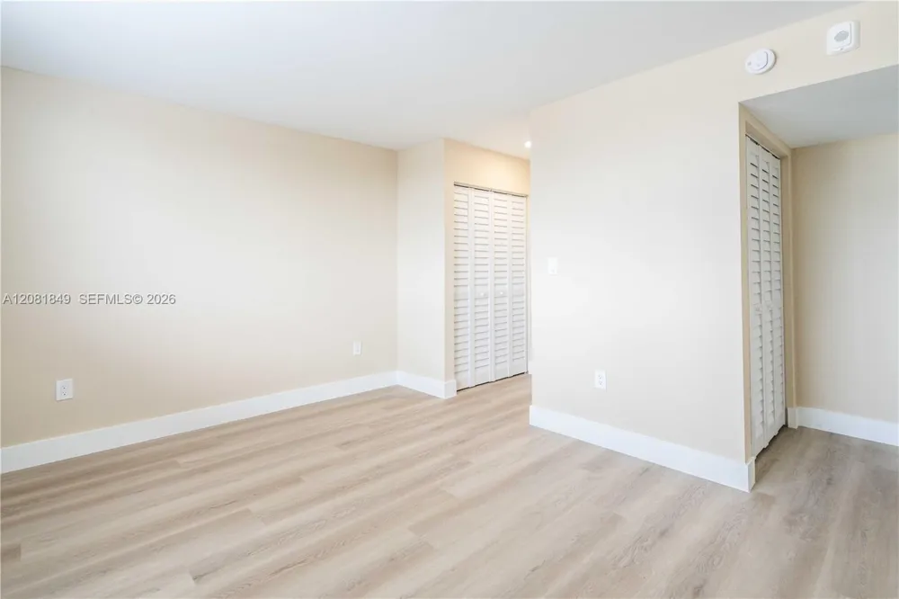 6960 Rue Vendome #402 Miami Beach, FL 33141