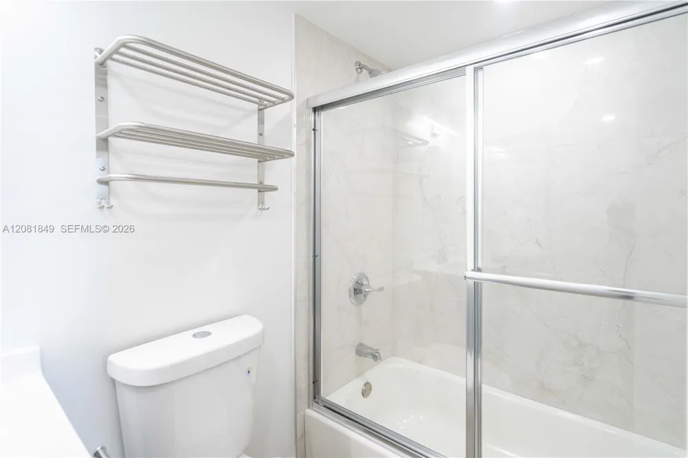 6960 Rue Vendome #402 Miami Beach, FL 33141
