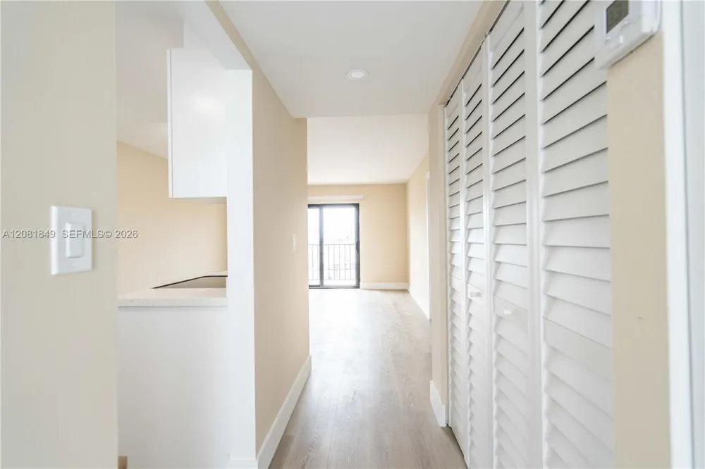 6960 Rue Vendome #402 Miami Beach, FL 33141