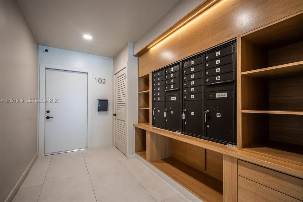 6960 Rue Vendome #402 Miami Beach, FL 33141